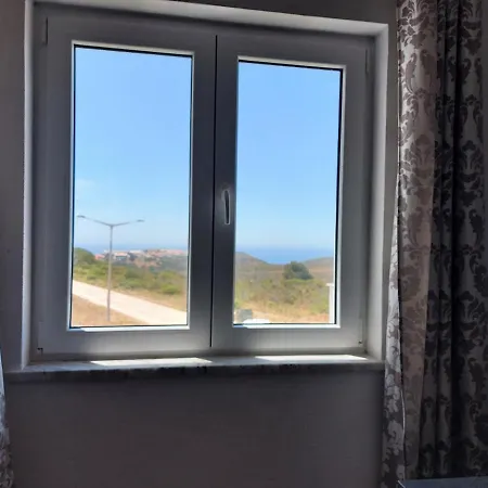 Arrifana View Flat - 2km Arrifana